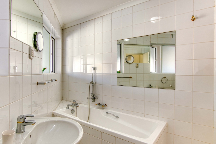 3 Bedroom Property for Sale in Harbour Island Western Cape